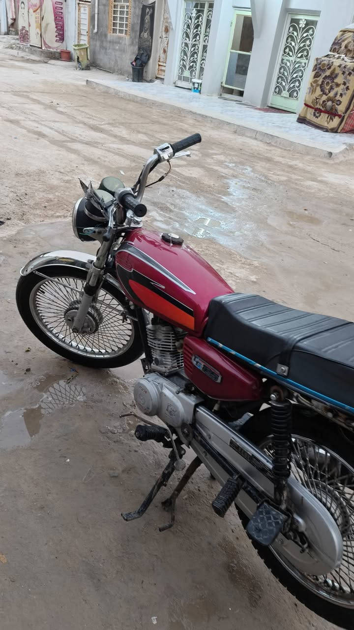 سلام عليكم دراجه اربع كير للبيع اوارق سكنر موديل ١٩ للستفسار الاتصال برقم وتساب ***********
