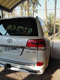 للبيع لاندكروزر موديل 2020 ساز باب اول السياره مكفولة كفاله عامه وجديد...