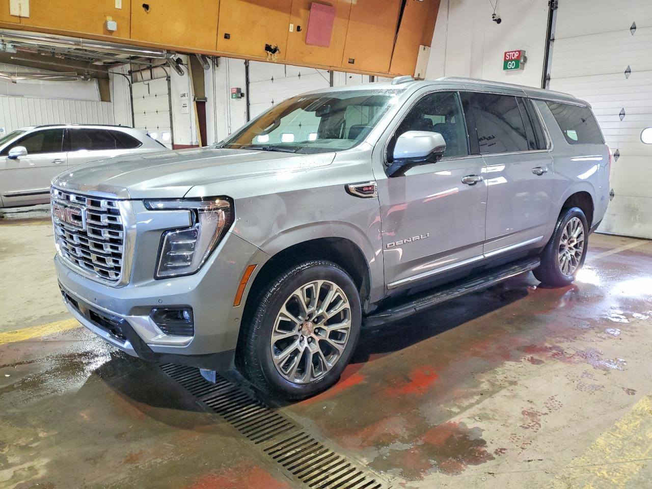 ***مزاد***
2025 GMC YUKON XL DENALI
تاريخ المزاد/9/2/2026   الساعة : 8:00 مساءاً
الضرر:كما موضح في الصور
المسافة المقـطوعة /15,421 mi
حجم المحرك /6.2لتر       8 سلندر  
السعر/ حسب المزاد
مدة الوصول/شهرين الى ثلاثة اشهر حسب الولاية
توضيح:-
يتم عرض السيارات المميزة في المزاد يومياً.
صور وتفاصيل واضحه للسيارات المعروضة.
🌐امكانية النقل الدولي الى مختلف الوجهات :
♦ام قصر
♦كردستان العراق 
♦الامارات 
♦الاردن 
♦️ميرسين  
👌خدمات اضافية :
🔧تصليح في دبي 
🛑فحص السيارة وكشف الاضرار السابقة ببرنامج كارفاكس قبل الشراء مجاناً.
🔥انظموا الينا ولا تفوتوا فرصة شراء السيارات من المزاد🔥 واهلا وسهلا بالجميع 🤝
تواصل معنا على الواتساب:
*********** مهندس حسين
*********** استاذ مرتضى
او الاتصال على:
*********** مهندس حسين 
*********** استاذ مرتضى
 العنوان: الديوانية - قضاء عفك- مجاور كراج عفك
#نيبور_موتورز #بغداد #مزاد #العراق #وارد_امريكي
