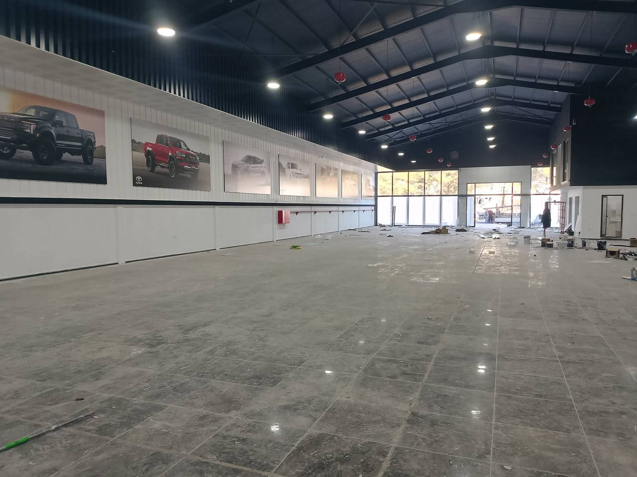 سلام عليكم اخواني الاعزاء ستاف صبغ جاهز
و متقدم وعدنة معرفة قوية عن الاصباغ 
كامل متكامل صبغ خارجي داخلي 
وهاذ رقم التواصل 
***********
و نحن في الخدمة 😉
