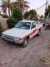 بيكم للبيع موديل 1990كفاله عامه تخم تاير محرك البلادي مامفتوح المكان ب...