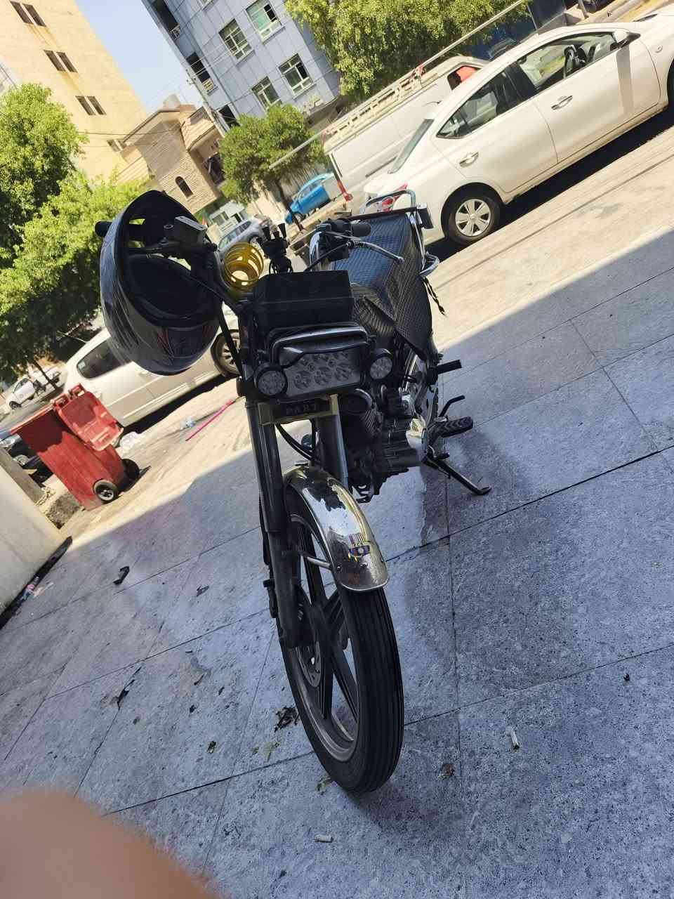 سلام عليكم 
ماطور بارت سوري 150cc مكينه كبس بس عايزة بستم الماطور  يمشي مابي شي ويمشي معدل عادي عايزه ترتيب شويه اضويه امامي كله شغال خلفي لا تانكي تعبان  وكشن تكدر تغلفه رايده ب 325 وبي مجال او مراوس بارت 200 وانطي فرق لازم الماطور نضيف. والرزق على الله


**إذا كنت صاحب هذا الإعلان وتريد حذفه لأي سبب، رجاءا أرسل رسالة إلى الدعم الفني**