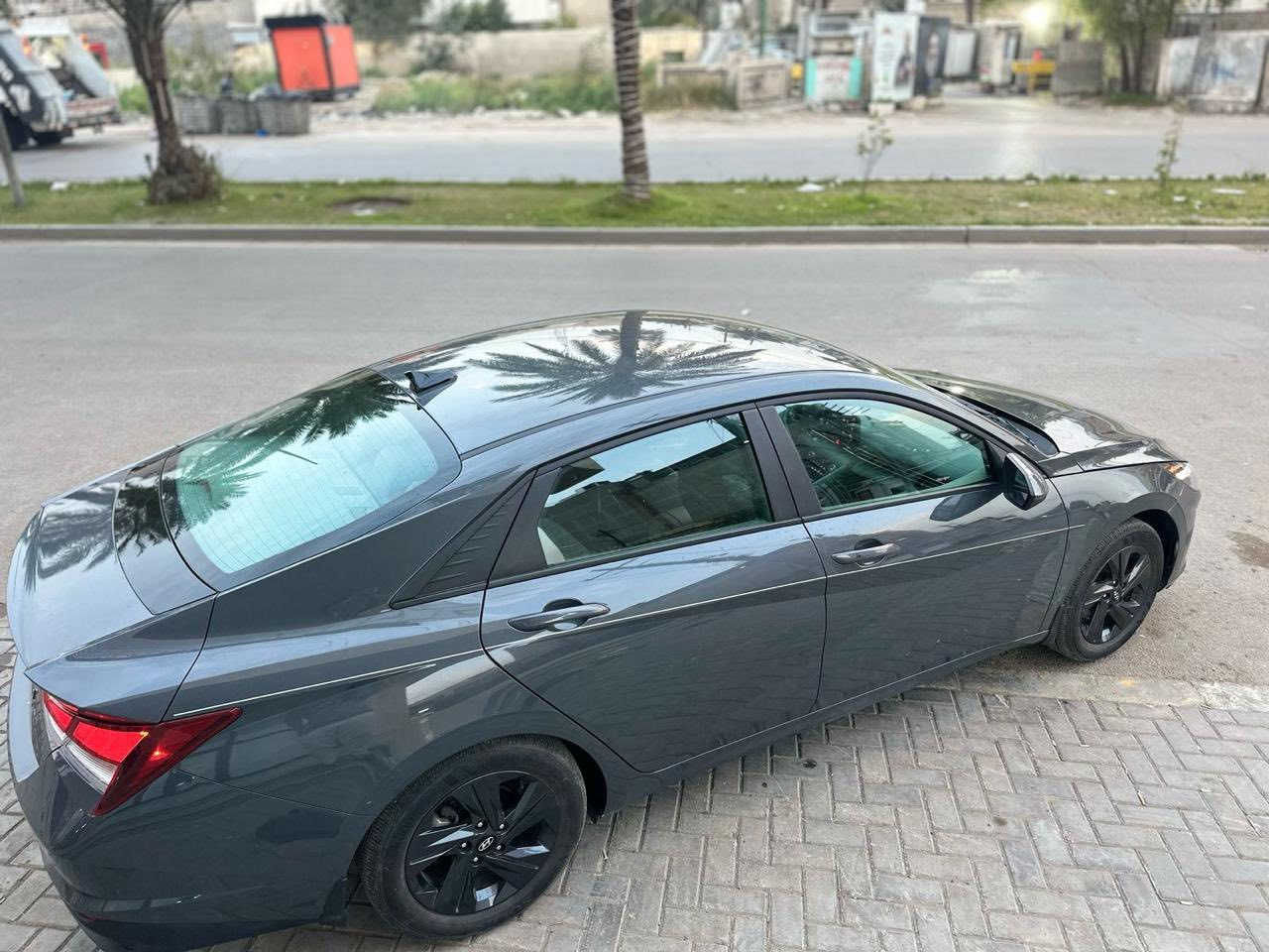 السلام عليكم 
النترا للبيع ٢٠٢٣ وارد امريكي تبديل قطعتين وكلير قطعتين
ماشية ٣٢ الف 
مواصفات بصمة 
ردار امامي 
رادار جانبي 
توقف تلقائي 
قيادة الية 
كامرة وشاشة 
لون اسمنتي 
رقم بغداد
كير محرك كفالة 
مكاني بغداد العبيدي 
***********
