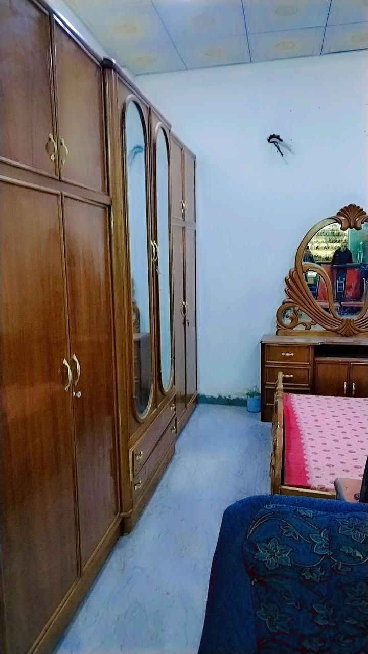 تم على بركة الله أفتتاح مزاد ابو علي لبيع وشراء الاغراض المستعمله كافه العنوان الجغيفي الثانيه مجاور أسواق نواف الاتصال بلرقم *********** اخوان الي عنده بيع او شراء يتصل بلرقم اني مكلف بلنشر وتحياتي للجميع
