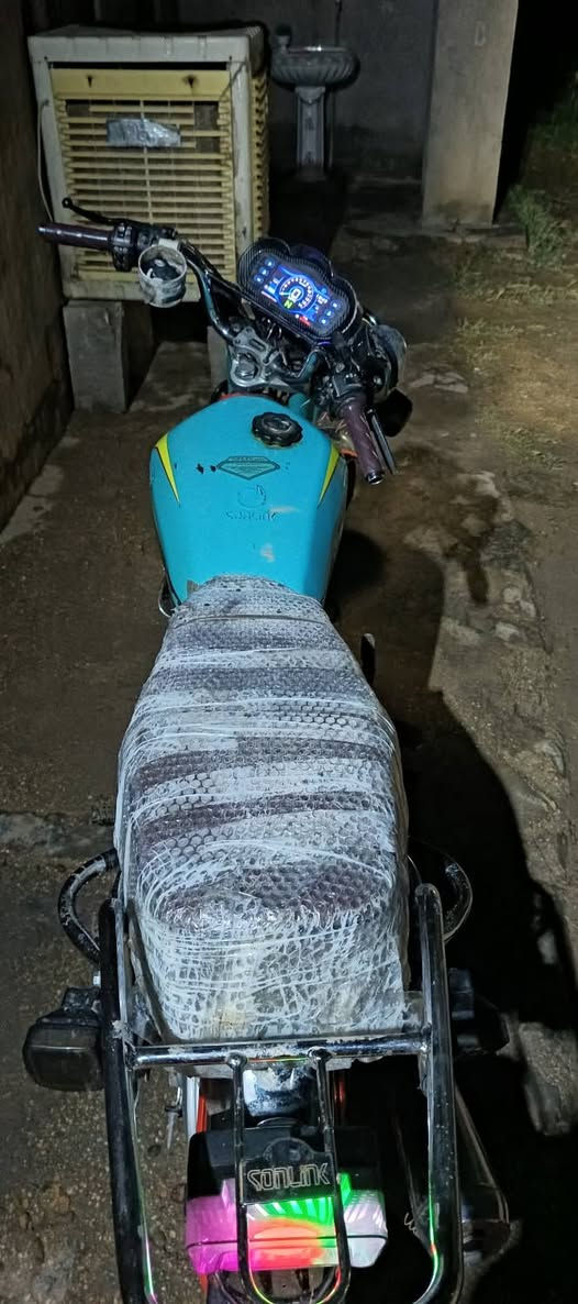 سلام عليكم دراجة سيفان موديل 23كفاله اوراق اصولي شلعه معدل فول كامله من كلشي كهربائيات شغاله مكان المحموديه الطيفيه السعر 600وبيهه مجال ***********
