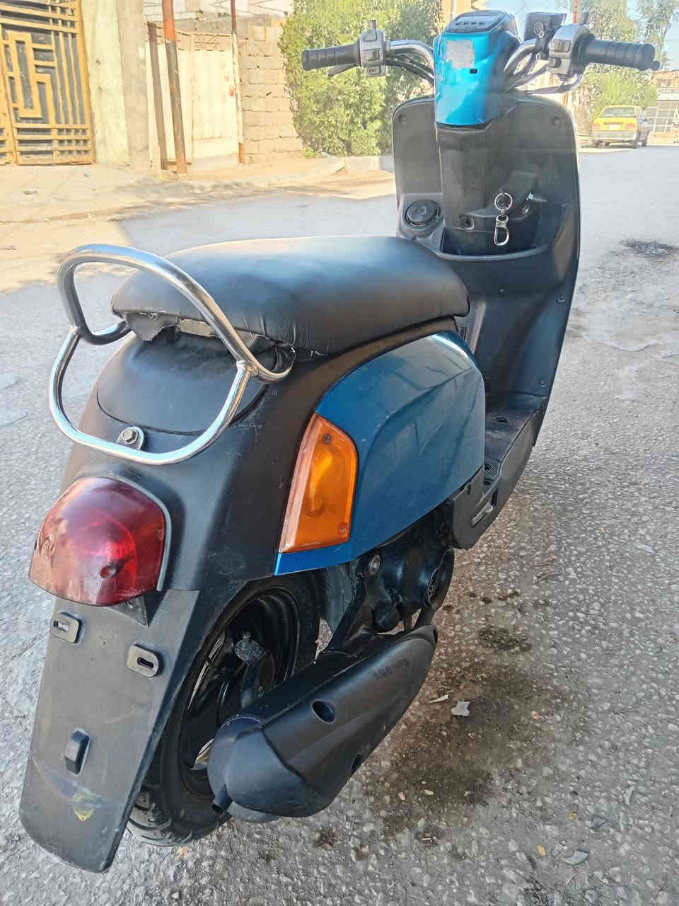 السلام عليكم بوليسي للبيع دراجه حلوه وخير من الله كهربائيات كله شغاله لايت اشاير عداد سرعه مفتوحه ولفات فقط لا غير السعر 575 وبيه مجال اي استفسار الاتصال على الرقم ***********
