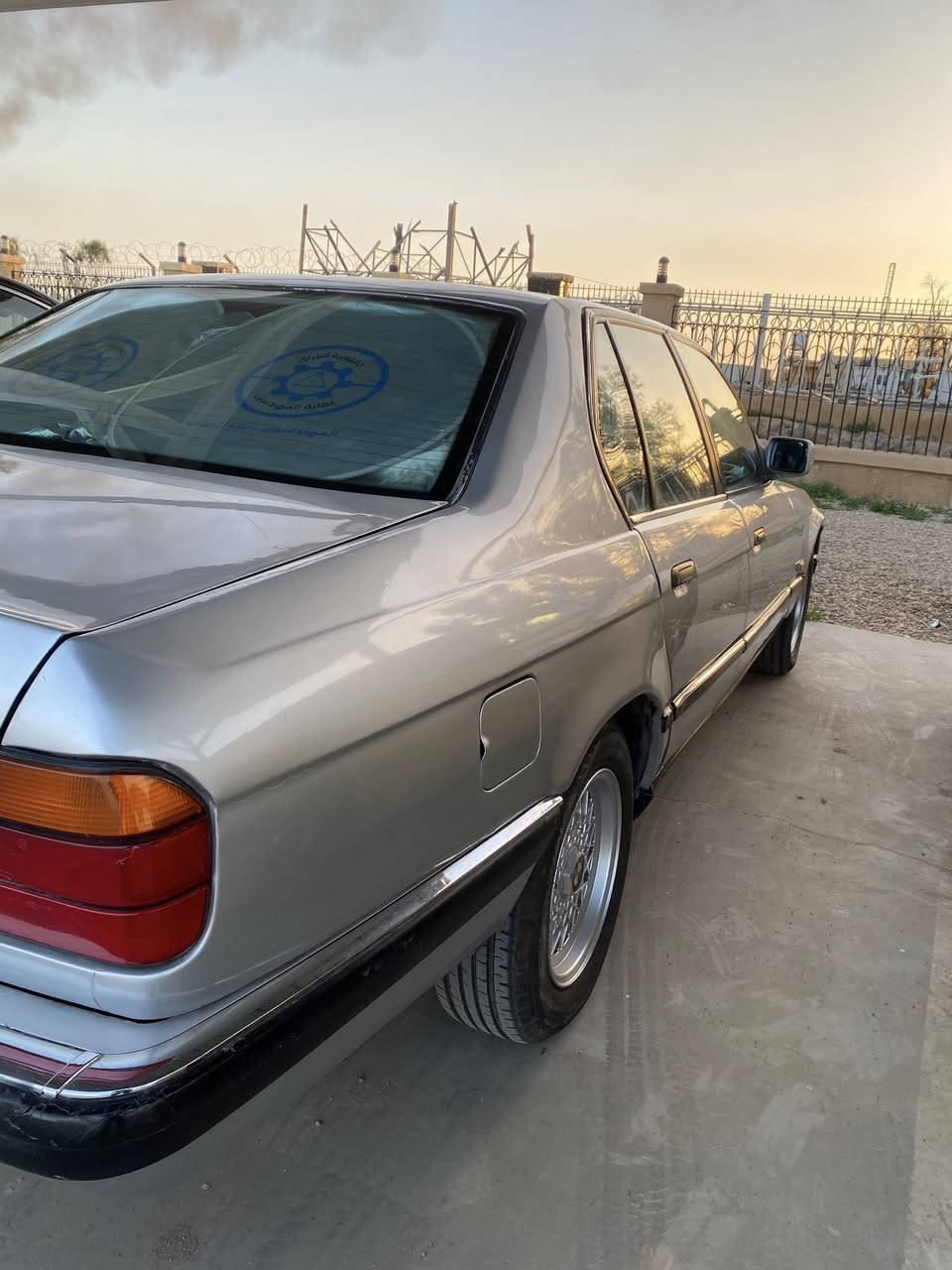 السلام عليكم بي ام ٧٣٥ موديل ٩١ للبيع مكينة وكير وكهربائيات كفالة السيارة بلادية رقم بغداد مشروع وطني السعر ٤٨ اتصال *********** مكانها ميسان
