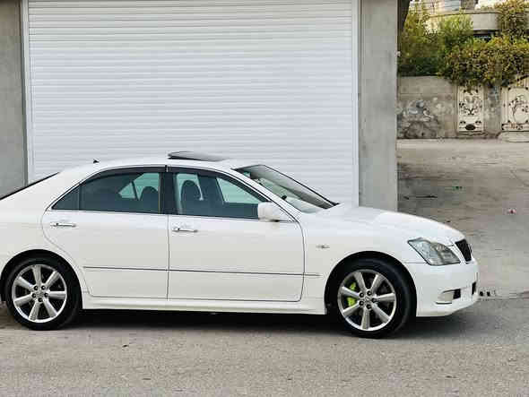 شاهینە ی بڕاوە 
٢٠٠٧
١٨٤
٤دەگمە
کوشن جلدوهیتەر
سڵایت
ساج سور 
٦٢.KMڕۆیشتوە 
٤تایەی لۆکی بۆ بەستراوە 
ڕۆنی گۆڕاوە 
٢٥٠مەسروفی تیا نیە
تاقانە لەجوانی 
نرخ/٦٠گەڵا
***********
***********
