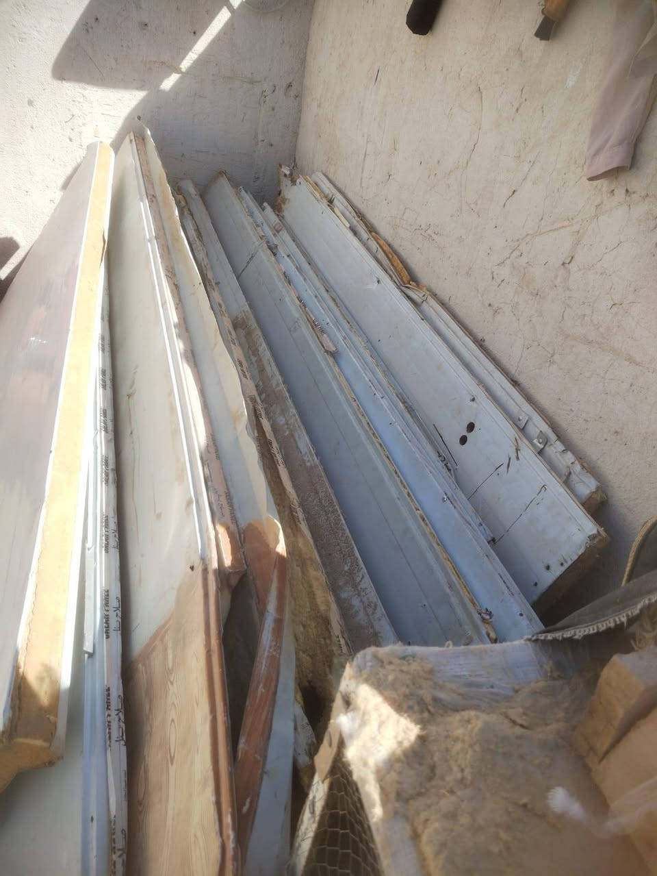 سندويش تقريب 12قطعه بيهن مترين او بيهن مترين ونص وبيهن ٣متر تقريب بيهن ٦مابيهن خلل ولباقي بيهن خلل بسيط  شلع ٢٥٠ اوبيهن مجال. مكاني. نجف النجف, العراق


**إذا كنت صاحب هذا الإعلان وتريد حذفه لأي سبب، رجاءا أرسل رسالة إلى الدعم الفني**