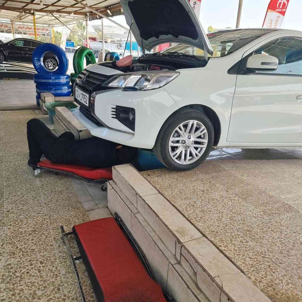 السلام عليكم مسيوبيشي اتراج موديل ٢٣ ماشيه ٥٥ كيلو متر ،بيهه بابين اتعدلن عالبارد ضربة خفيفة كلش جهة السايق جاميلوغ تبديل عكس جهة السايق ،الصدر بوضع الوكالة١٠٠،١٠٠ ،تبريد ثلج كاميرا خلفية تحكم بالستيرن شاشة مكان السيارة العطيفية الثانية شارع الدامرجي السيارة استعمال شخصي. اقتصادية مكينة ٣سلندر للتواصل الاتصال *********** السعر ٩٥ تجي تشوفهه وتدلل
