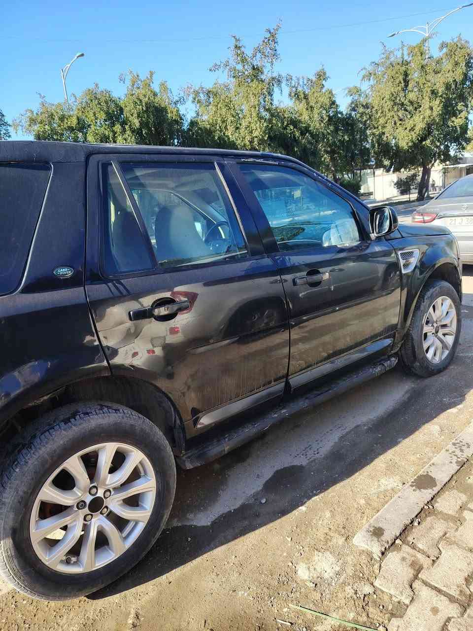 السلام علیكم لاندلوفر مودیل 2014رقم سلیمانیە شرط تحویل تبرید تتفیة كیر محرك توربواربعة شرط بصمة سقف بانورما سیارة جاهزة سعر مناسب جدا 69فقط اومراوس حسب القناعة***********
*********** مكان كركوك
