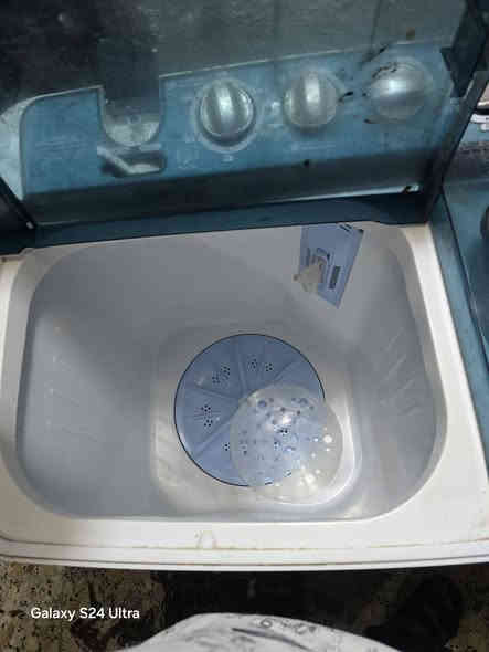 غساله للبيع اخت الجديده السعر75الف العنوان حله ورديه خارج قرب علوت المخضر يم البسطيات مال المخضر  ***********
