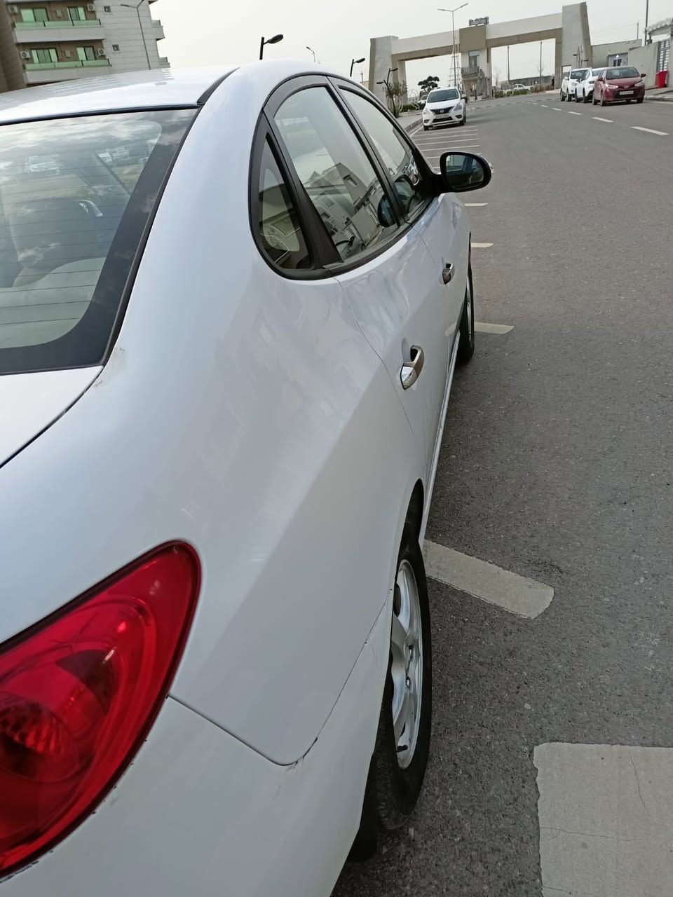 النترا 2011 رقم أربيل باسمي 
بيها قطعة صبغ جاملغ خلفي 
مكينة وكير شرط 
***********
