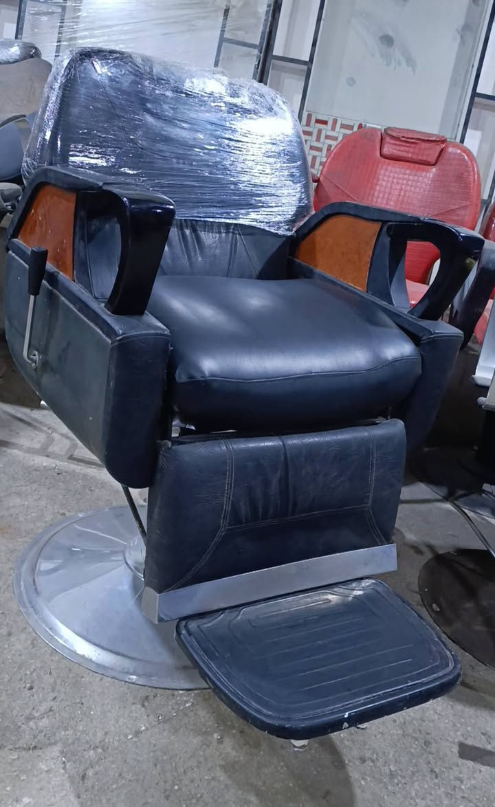 يا الله اللهم صل على محمد وال محمد.يعلن مركز الرشيد كربلاء عن توفر وجبه جديده من كراسي صالونات الحلاقه المستعمل خوات جديد نظيفات جدا وشغالات تمام ومظبوطات ميكانيكآ ١٠٠ بالميه ع فحص وضمان . واسعار جيده راسلونا ع واتس واختار يعجبك انطيك سعر وتفاصيل ونرسلك فيديو للكرسي يعجبك . متوفر توصيل كل المحافظات الوسطى والجنوبية.  *********** واتس/ ***********
