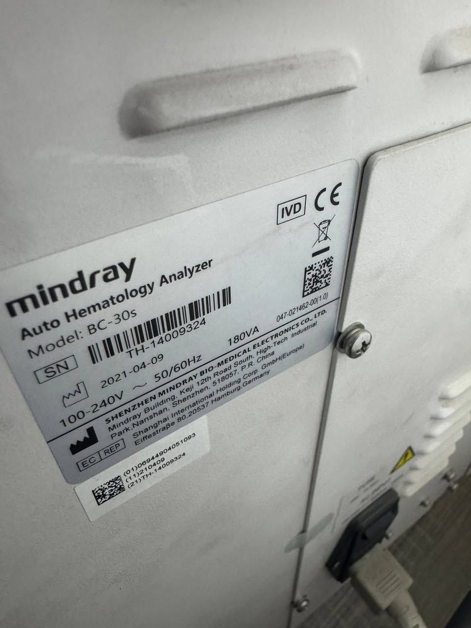 ١- cbc Bc10 مع ملحقاته
بسعر ١٦ ورقة 
٢- cbc BC30s  مع ملحقاته 
بسعر ١٧ ورقة 

نضيفات جدا 
متواجدات في بغداد 

***********
