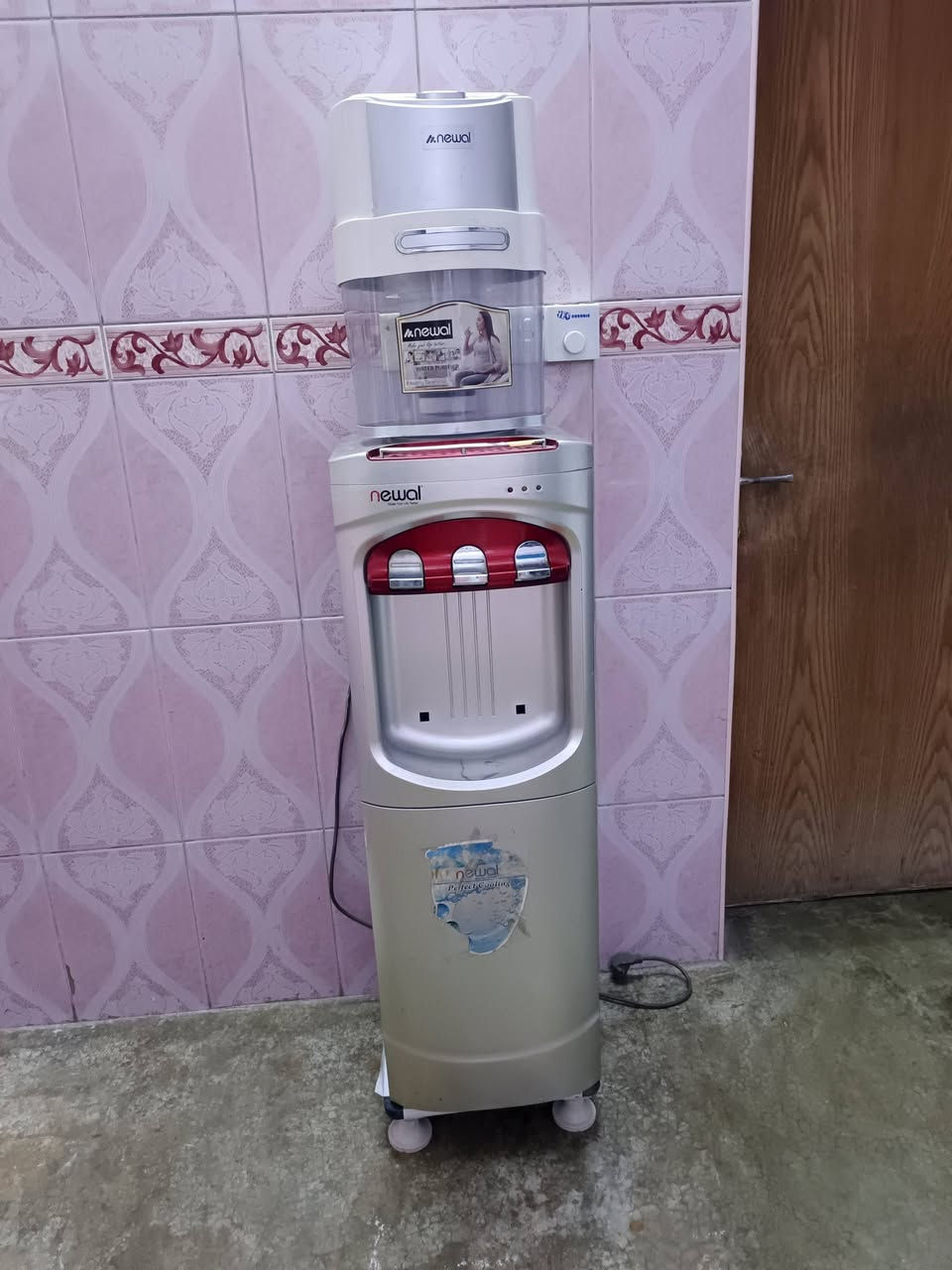 براد شغال شرط حار بارد ثلاجه كل عيب مابيه فول نضافه سعر 65 وبيه مجال مكاني كركوك حي عسكري شراي اتصل ***********
