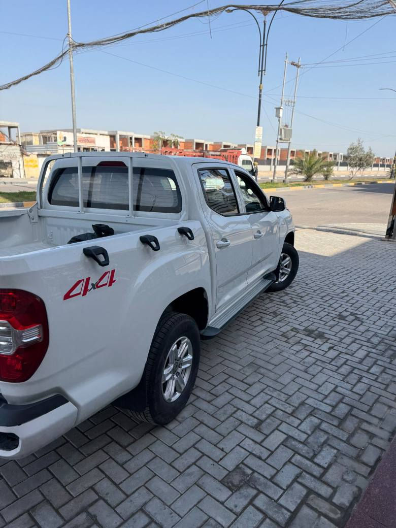 ام جي T60 2023 ( ديزل ) كاز فور ويل (4×4) كير عادي 6 نمر .رقم بصرة جديد حرة قبل شهر خلص ضمان الشركة وبعدهي تحت صيانه ودهن  الشركة. كير مكينه كفالة مبدل بيها بنيد من الشركة اصلي وبيها بارد صغير الباقي كله كفاله .ماشيه 56 الف ميل مكاني البصرة . السعر 125 
للتواصل 
....رقم الهاتف *********** البصرة, العراق
