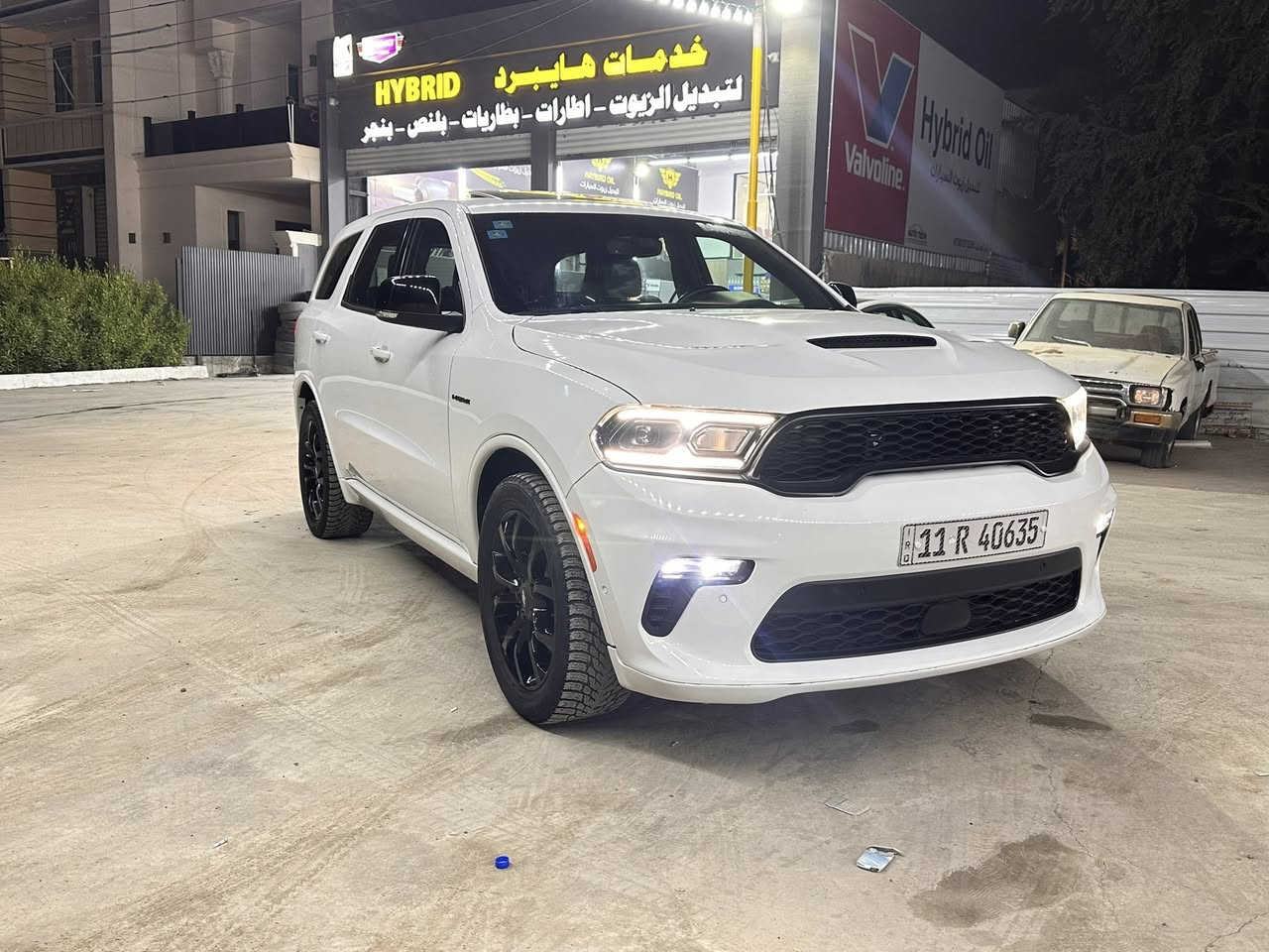 دورنكو 2021 سياره فول اعلى فئه 
R/T max 
مكينه 5700 8V
ماشيه 7 الف 
كشن VIP
فتحه 
باب خلفي كهرباء
كامره 
رادارات 
تحكمات ستيرن 
تدفئه تبريد كشن 
تدفئه ستيرن 
ويل كب
شفتات بلستيرن 
وباقي مواصفات فوول
مكان السياره بغداد حي الخضراء 
السعر 375 وبيها مجال
***********
