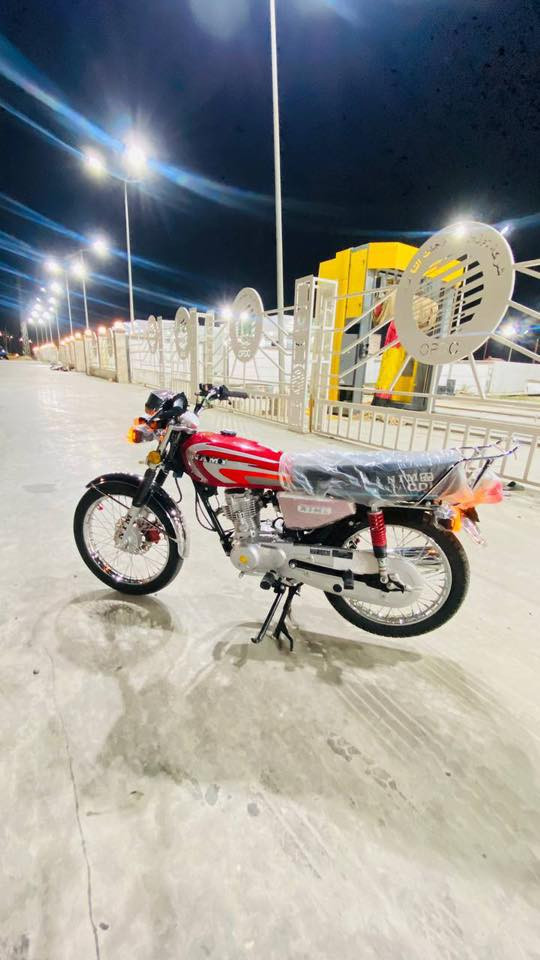 للبيع 2023اصل مو تعمير دراجه ناشفه ونضيفه انضف من الصوره  مكفوله برغي ما مفتوح بيه اذا تجي وتلكه بيه برغي مفتوح  تاخذه بلاش ***********
