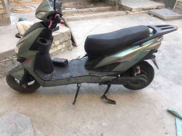 دراجه سكنس شحن 
حسين عالمية 
دراجه نضيفه مابيه اي نقص 
٣ سرعات 
السرعه ال٣ تقفل ١١٠ وعل فحص 
دراجه تخبل 
السعر ٣٠٠ وبيه مجال حك الجيه 
المكان البلديات 
***********
