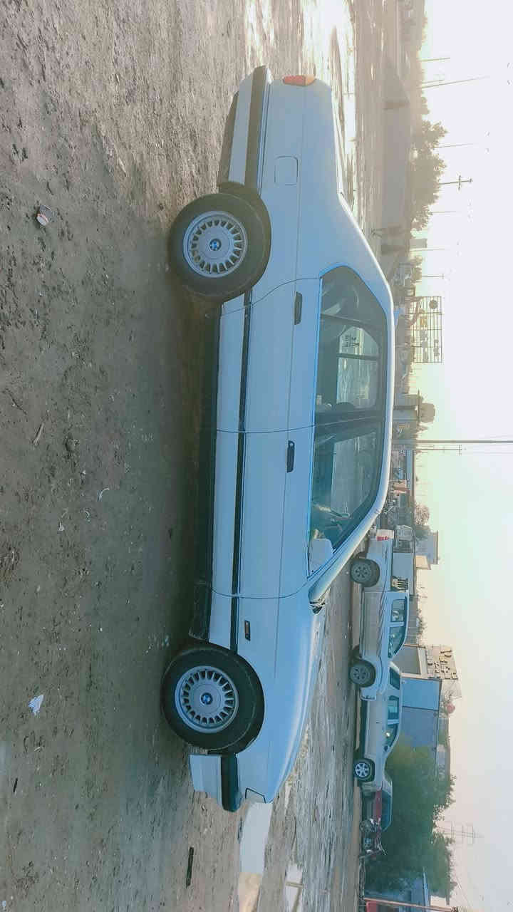 سلام عليكم للبيع بيم 735 مسكر 8 موديل 92 رقم بغداد تحويل مباشر مكان سياره واسط عزيزيه للبيع فقط سعر 55 وبيه مجال هذا رقم صاحبه ***********
