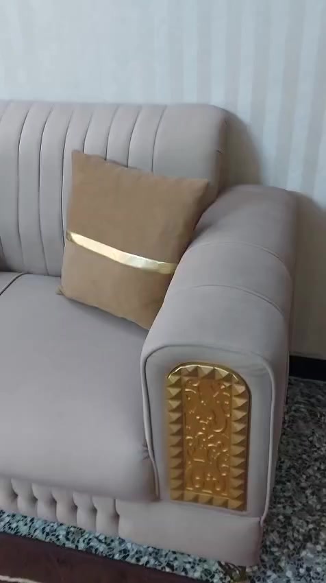 السلام عليكم عندي تخم حطاطة ١٢ مقعد صار ٤ اشهر من سويتة بمليون و٢٠٠ رايدتة ب٩٥٠ نهايته ب٧٥٠ للاستفسار على هذا الرقم ***********
