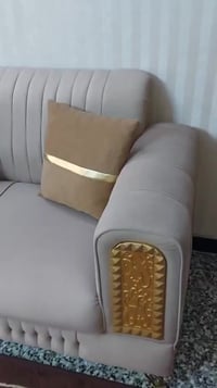 عندي تخم حطاطة ١٢ مقعد صار ٤ اشهر من سويتة بمليون و٢٠٠ رايدتة ب٩٥٠ نها...