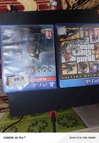 سلام عليكم شباب بلي فور نضافه فول وعلي يدات ثنين لصليات وقراص ثنين فيفه23 هلال لحرب والله شتريتها لصليه حته بعدني ما لاعبها حتازيت فلوس وريد بيعه والله وبكاني عماره سعر 200وبي مجال قليل حك جيه موجود مازنجر واتساب هم لا تريد راسلني هاذ رقمي ***********🥰💗❤
