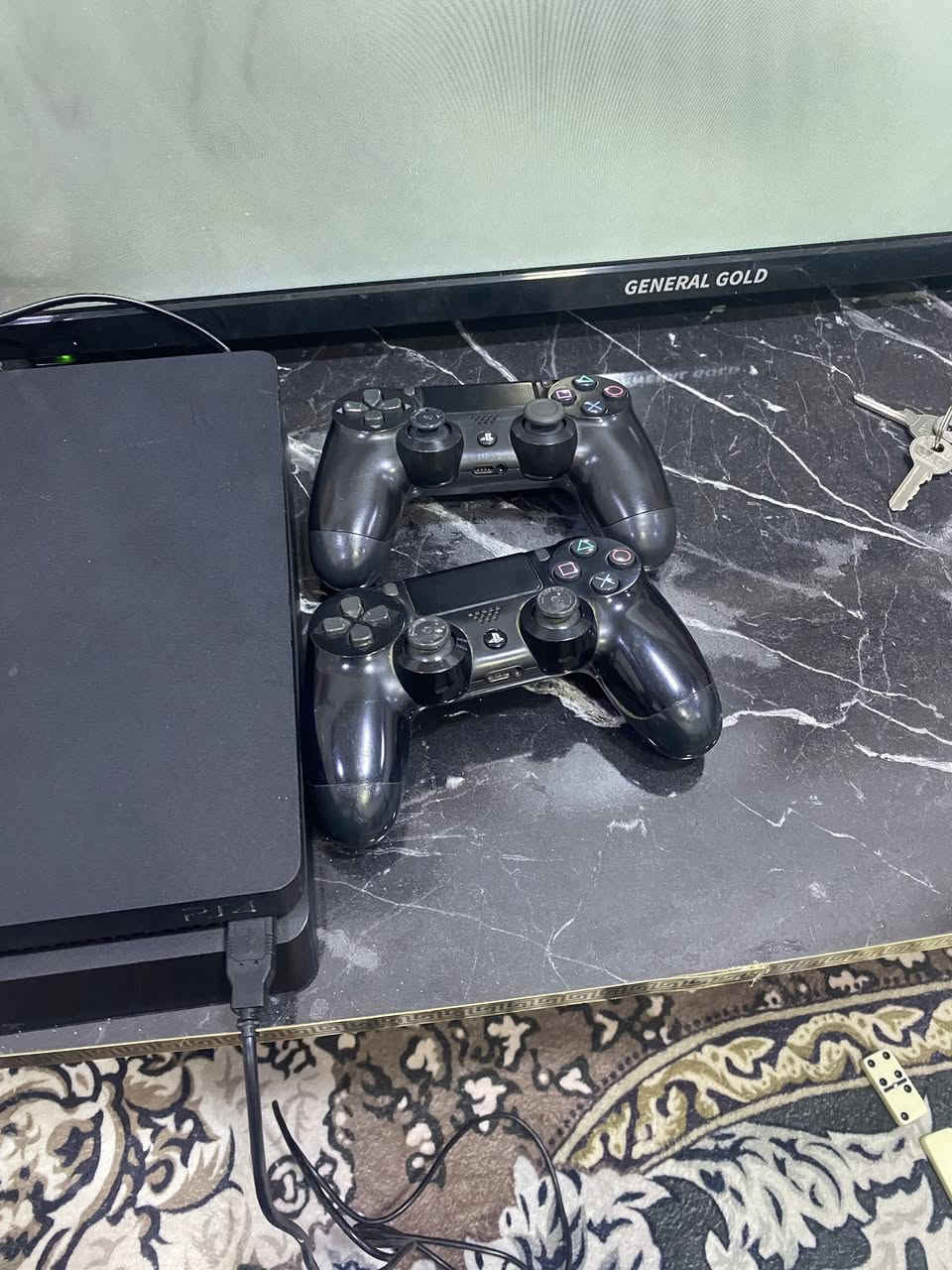 السلام عليكم  بلي فور اون لاين مع جوستكات ثنين نص تيرا نضافته فول  لوك استيكر ما ملعوب بيه + اقراص ثنين  وايراته وكارتونه معاه سعر ٢٥٠ وبيه مجال للشراية


**إذا كنت صاحب هذا الإعلان وتريد حذفه لأي سبب، رجاءا أرسل رسالة إلى الدعم الفني**