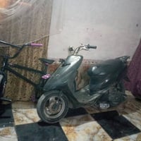 للبيع الدراجه 150البي ام اكس 130 07851334492