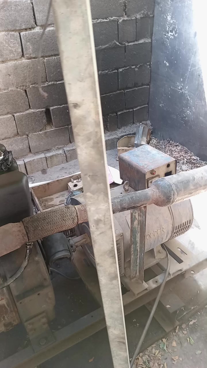 مولد دويزللبيع ٤٠ امبير 2بستم نظيف جدا سلف وباتري جدد وهندر هم يشتغل العنوان ديالى المقداديه *********** اتصل وتدلل
