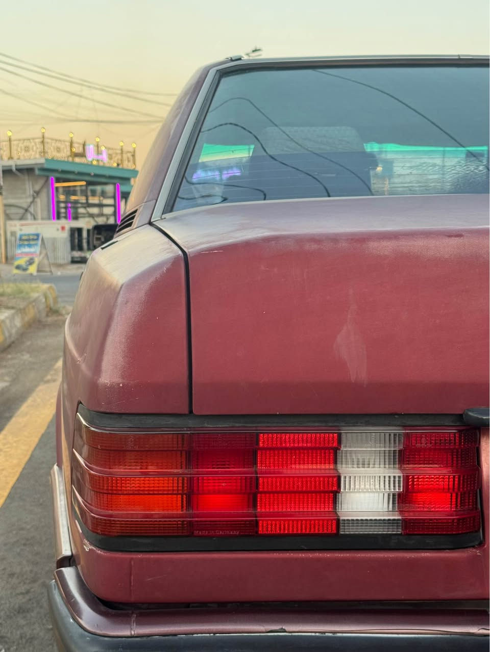 للبيع فقط لامراوس ولا قسط 
مرسيدس طيارين موديل 1992 
وارد يابان حجم 230 اصل 
بدون قطره خياس او صبغ او تعمير 
فقط جارده صبغ بلادي 
محرك وكير جدد وارد يابان شادهن 4 سلندر نوزل عنكبوت كير اوتو 
سياره جديده بمعنى الكلمه برغي او كلوب نقص مابيه عدا الجراد 
صدر امامي خلفي جديد تبريد ثلج 
كل كهربائياته شغاله داخل وخارج وعلى البلاد جطل مابيه 
منظومه بنزين جديده تخم تاير باتري جدد غرفته مخمل بلاديه نظيفه كمالياته كله جديده واصليه 
لايتات سكنات بك لايت شباك الخ ..
سلايد روف طكتين اربع جام كهرباء دبل مروحه دبل فيت بم مري كهرباء اريل كهرباء الخ … 

رقمه بغداد الدولي باسمنا تحويل مباشر ورقم مميز مكانه بغداد العطيفيه والسعر 58 ورقه وبيه مجال بسيط جداً *********** بغداد, العراق
