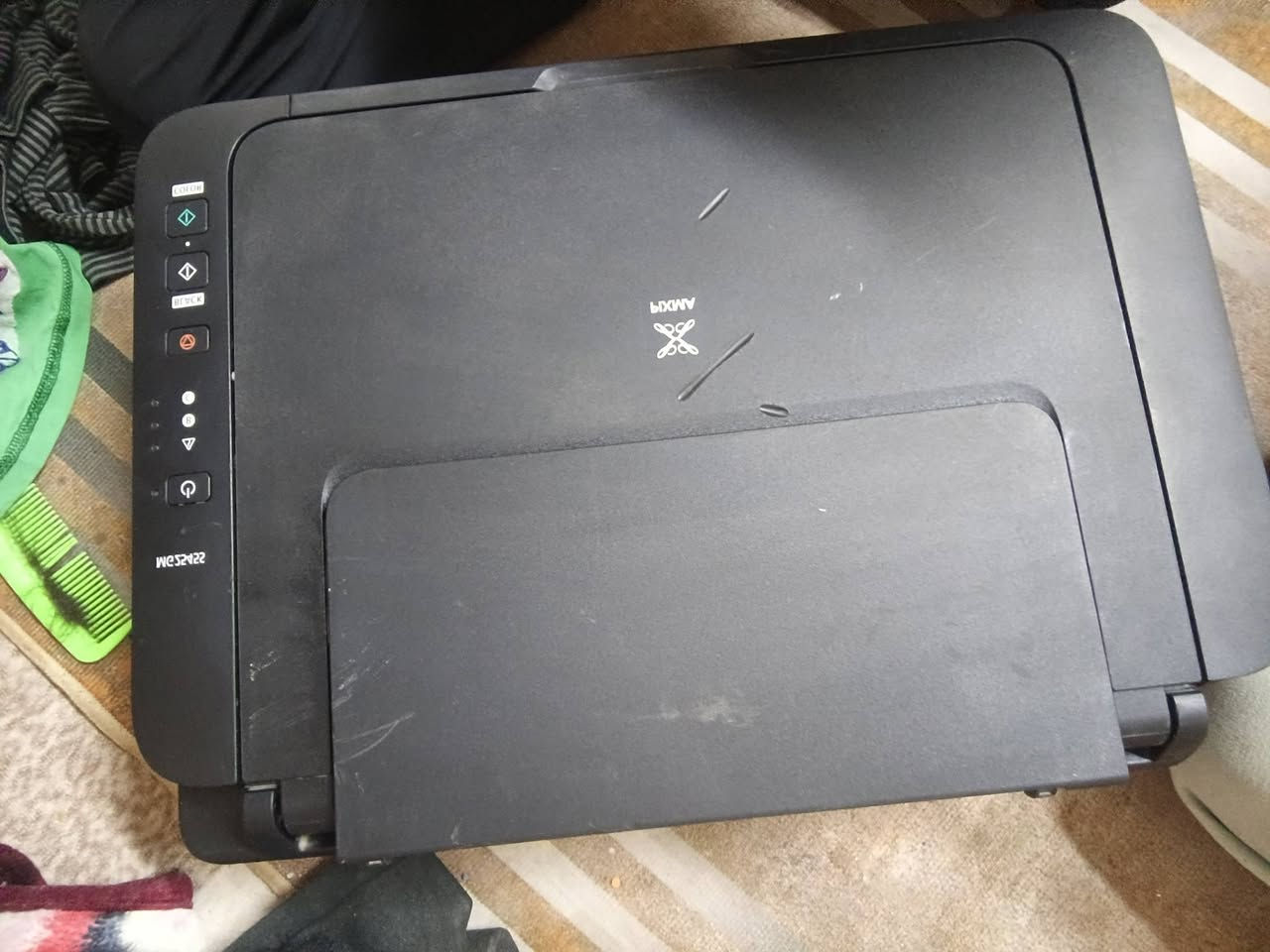 متروكه بل مخزن فحصتها مابيها شي فقط نقص حبر ابيع شرط الفحص ٣٠ الف مع التوصيل


**إذا كنت صاحب هذا الإعلان وتريد حذفه لأي سبب، رجاءا أرسل رسالة إلى الدعم الفني**