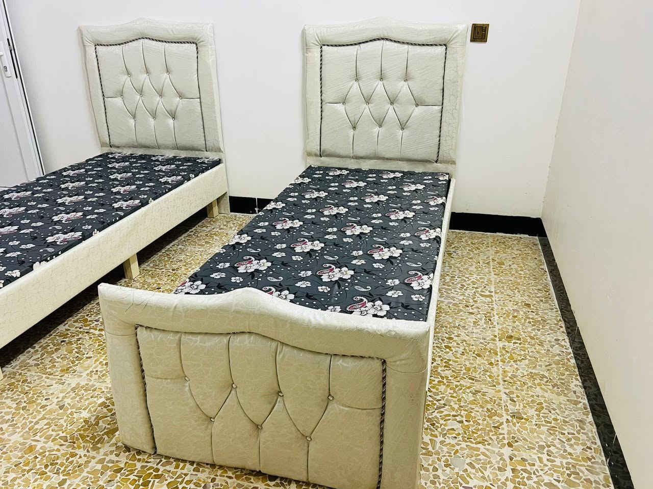 بالتقسيط 〽️  بالتقسيط  〽️  بالتقسيط
◾ غرف نوم أحدث ال فصالات بالتقسيط لمده 18 شهر وبد
بالتقسيط 〽️  بالتقسيط  〽️  بالتقسيط
◾ غرف نوم أحدث ال فصالات بالتقسيط لمده 18 شهر وبدون مقدمه ويوجد لدينا أيضا فصالات حسب الطلب وايضا فصالات تركية حديثة شغل عراقي درجة أولى )

◾طريقة البيع بل تقسيط اذا عندك موضف متقاعد  منتسب  اوكفيل  على مصرف الرافدين ابيعك اقساط مدة 18شهر بدون مقدمة الاستقطاع يكون يدوي او الكتروني

#العنوان الموصل - الجانب الايمن - الصناعة القديمة مقابل ميزان البيادر *

#عدنا توصيل لجميع المناطق.. القرى.. النواحي.. المحافظات

🌀تواصل معنا... الاتصال او المراسلة عل واتساب عل هذه الأرقام انطيك كافة التفاصيل) 

✅واتساب ☑️***********كورك
✅واتساب ☑️***********اسيا
