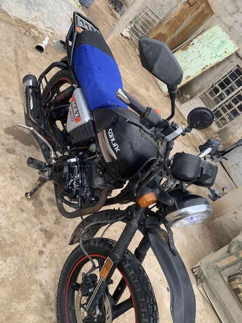 سلام عليكم دراجه دايوان جبلي
موديل ٢٢ كير محرك مكفول من فتح من تبخير من نضوح مكفول دراجه يرادلها ترتيب بصيط كلش نص نكره تشتغل 
دراجه وياها منفيس ويها ورقه مال معرض  فقط دراجه كفاله مكاني دراجه بغداد بسمايه سعر سبعميه وخمسين بيها مجال قليل ***********
