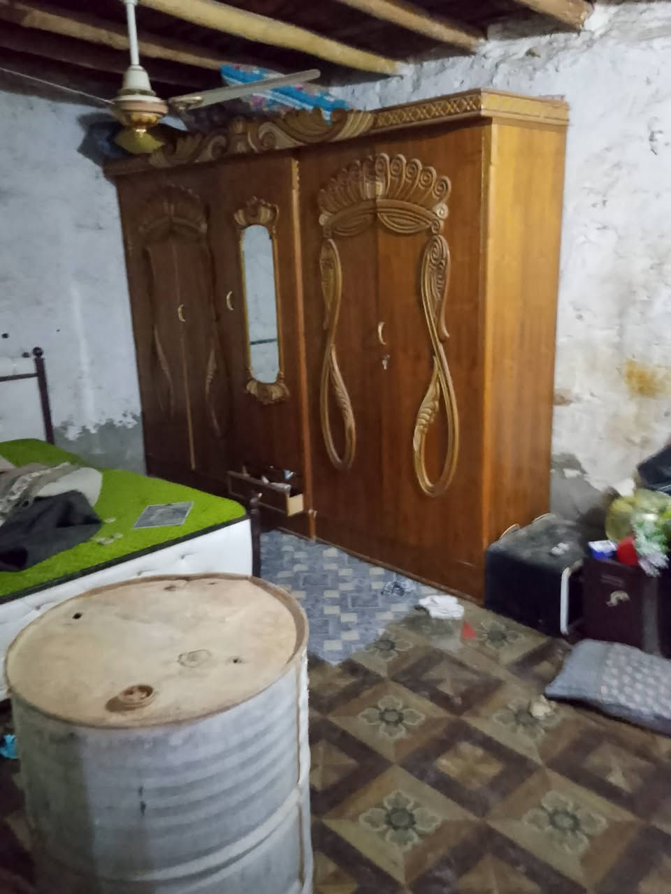 سلام عليكم بيت تجاوز للبيع بيت كلش حلوه تضيف 
مقابيل فلكت نجاح قرفه مطبخ صاله صحيات بيت جاهز ومرتب
بيت جاهز من كل شيء كهرباء ماي خط وطني خط مولد خط انترنت 
التفاصيل بالمقطع الفيديو الشراي بخير وتدلل سعره مناسب البيت مليونين 200 بي مجال شراي بخير ودلل 
الاستفسار اكثر واتساب ☎️
‏‪***********‬‏📞
‏‪***********‬‏📞
