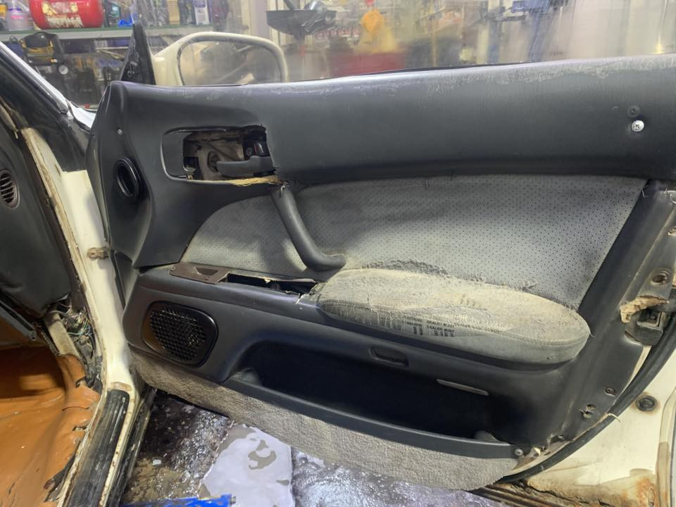 بطة للبيع
بدون راعي كوم حديد

سيارة تشتغل وجاهزة 

السعر ١٤ ورقة

بغداد البلديات
***********
