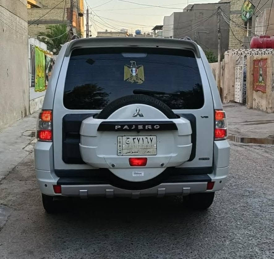 باجيرو موديل 2013 حبتور 1/1السعر 145
مكينة 3500
كفالة عامة من الصبغ والضربة والميكانيك مكفول فتحة تحكم 
تبريد 3قطع ثلاجة جلد كشن الماميات كهرباء مري شفط 
شاشة كاميرة منظومة زنون أصلية 
مكاني بغداد البلديات الإتصال على الرقم 
***********
