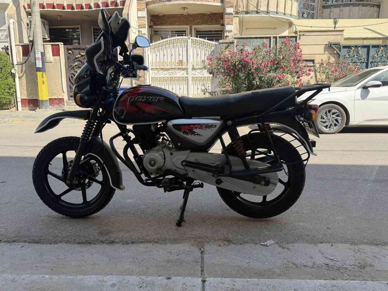 السلام عليكم بوكسر موديل 23 نزول 24 مرقم لوحه وسنويه انكليزي باسمي هزه جديده تحويل ثاني يوم مكفوله كفاله عامه مابيه اي نقص مكاني الحريه الدولعي
***********
