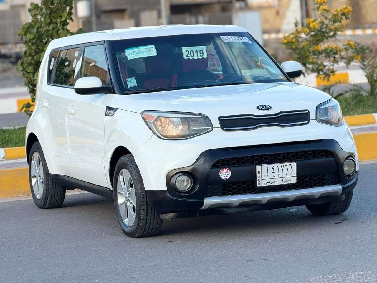 السلام عليكم للبيع كيا صول 2019 رقم. بصره تحويل امريكي تبديل جاملغ الامامي وصبغ مقدمت البنيد والداير الخلفي 
مواصفات شاشه كامره 
ويل كب 
تحكمات 
محرك ما مفتوح حداده تبريد تخم تاير جاهزه السياره للخير على وضع الشركه 
السعر:110
مكان السياره (ناصريه ـــــ الشموخ)
للاستفسار:***********
