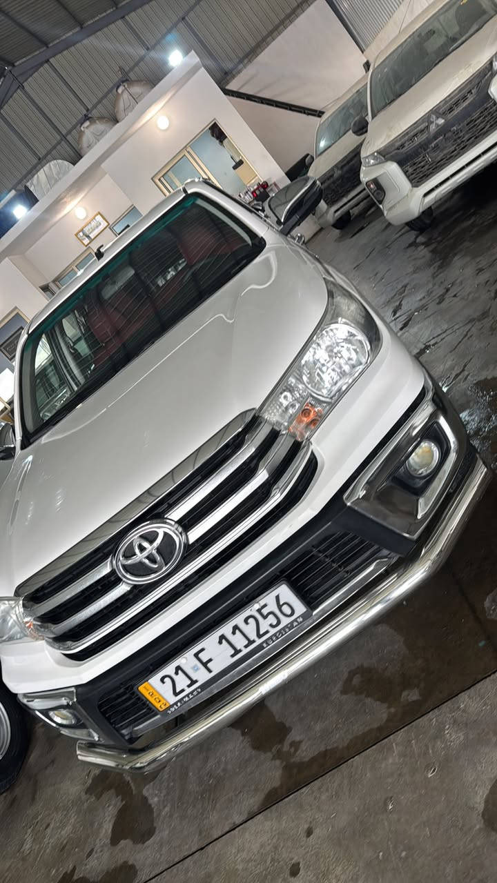 2018
كير اوتوماتيك 
مكفوله كفاله عامه 
بدون بارد بدون صبغ
سياره حلوه جديده
سنويه و هزه و فحص جديد
سعر(253$)
***********
