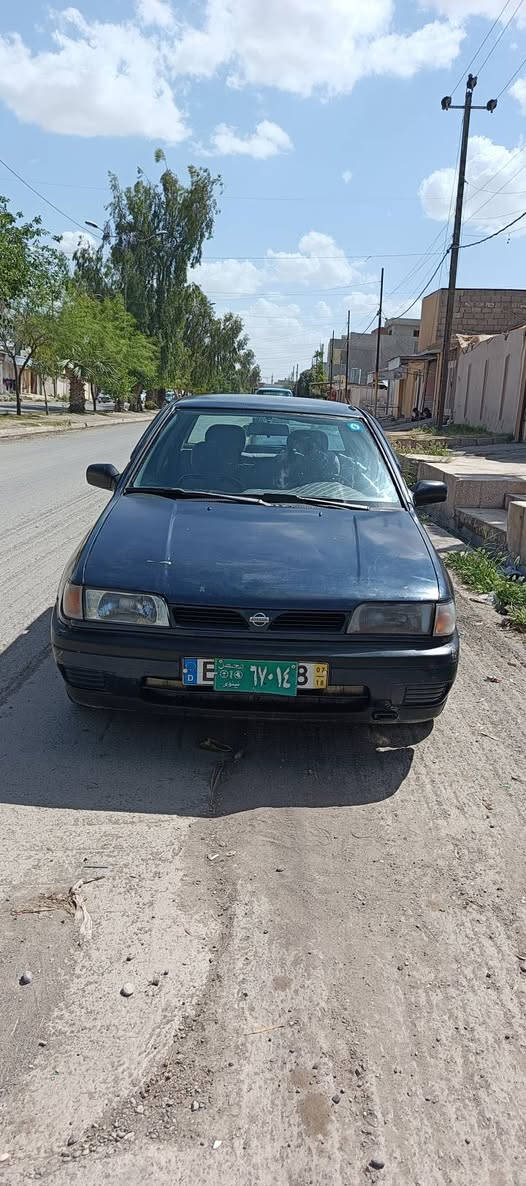 نيسان صني1993 صباغ احزام محرك كير شرط  السياره بيه تبريد وجهزه حتى الهزى مكماله بس تحوله بسمك والسياره سنويه ابيض السهر 28$ 
***********
