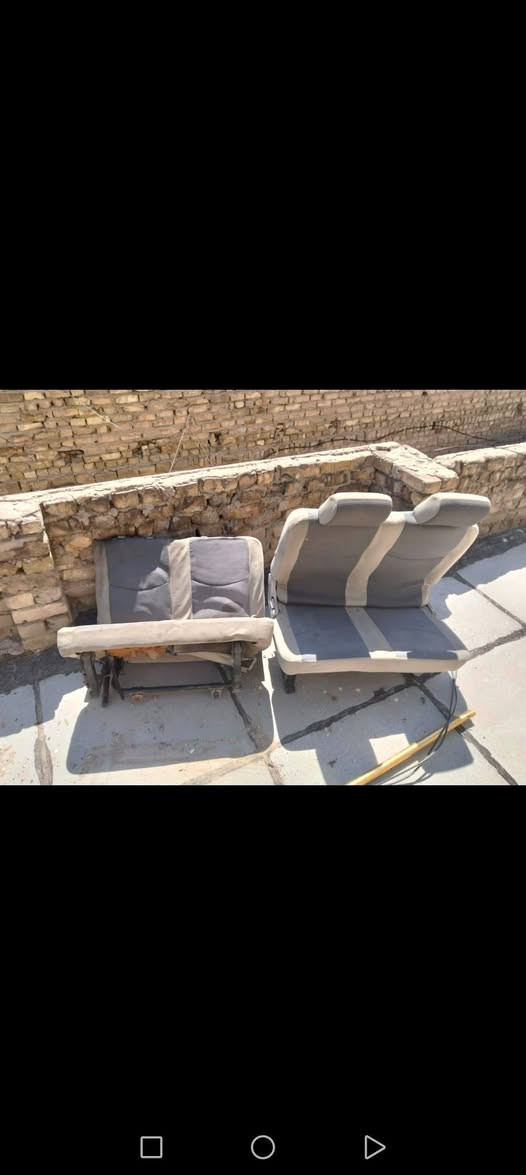 السلام عليكم عندي كشنات ليفان باص ١٠ راكب موديل ٢٠١٤ بحاله جيده بس عوزهن دوشمه لايوجد فيهن كسر الي يفيدنه يتصل على الرقم ***********
