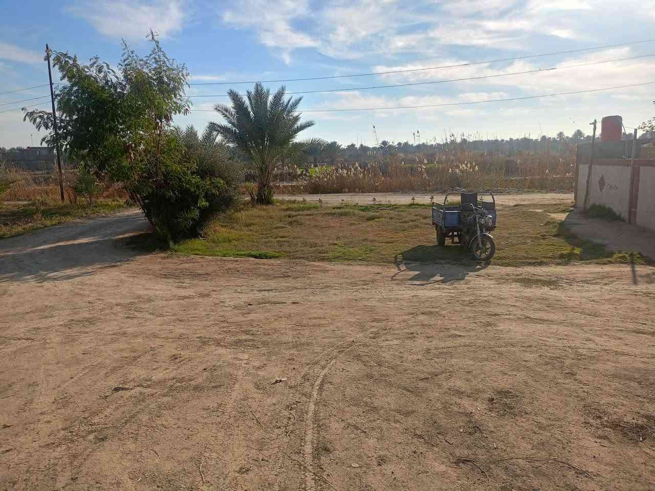 أرض زراعيه أربع دوانم للبيع
تبعد عن شارع 100 متر تقريباً 
كافة خدمات بيها 
مع بيت وبتلو
كهرباء/ مولد/ ماء 
مركز صحي / مدراس 
العنوان/بابل/ الكفل/ المراديه جدوع
السعر خاص 
للتواصل بنا اتصال على الرقم ***********
