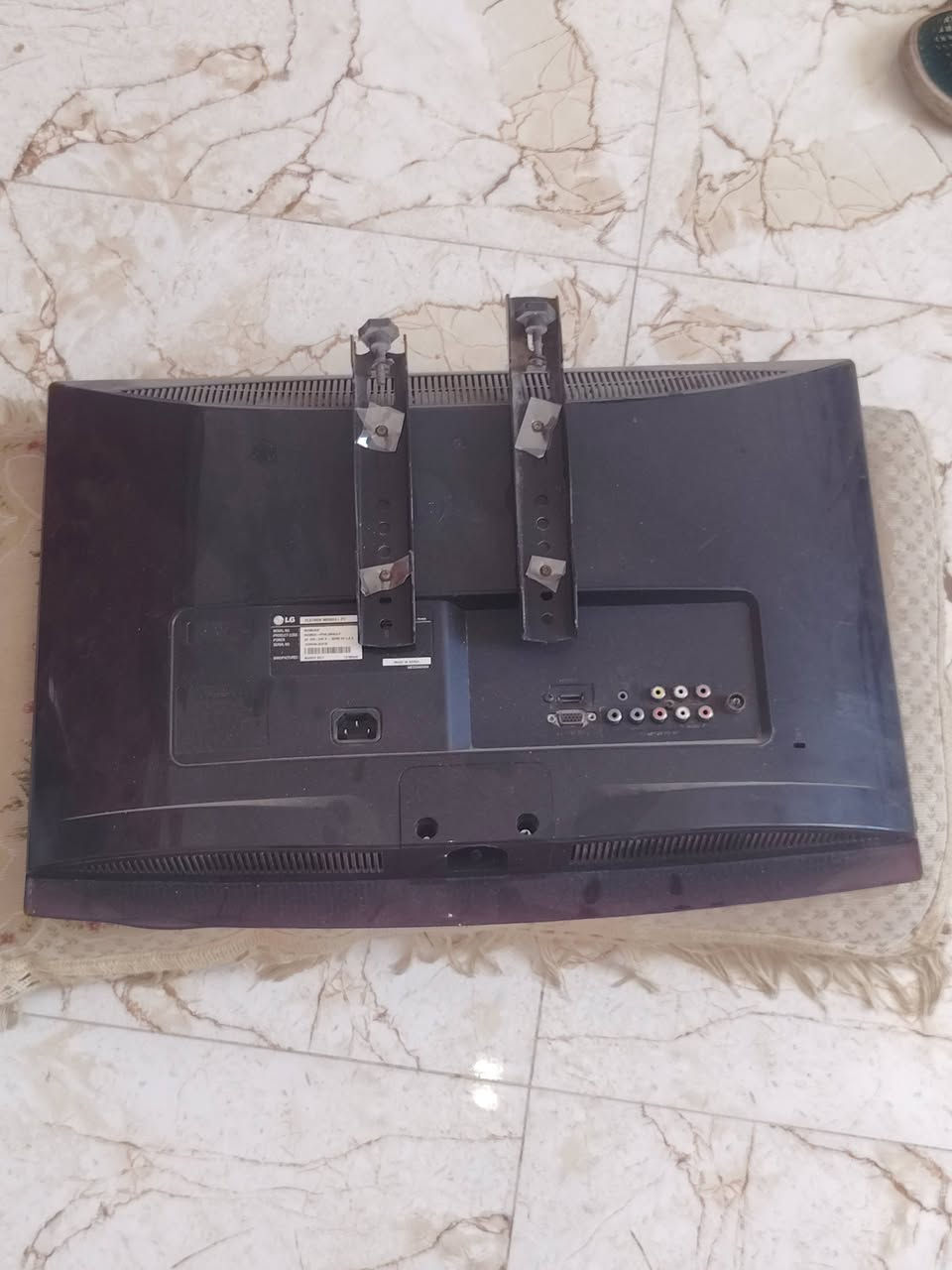 سلام عليكم لبييع شاشه بلازمه LG  حجم 23 مداخلها موضح بصور .
السعر 45 وبي مجال مكان بعقوبه


**إذا كنت صاحب هذا الإعلان وتريد حذفه لأي سبب، رجاءا أرسل رسالة إلى الدعم الفني**