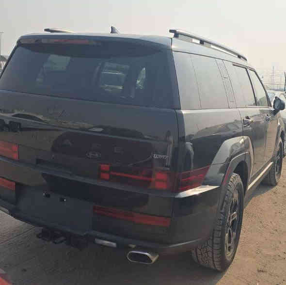 *استلام مباشر داخل منفذ سفوان*
بالإمكان إدخال السياره بكتاب شهداء

*هونـداي سنتـافي موديــ2024ـل*
*السعر195$جاهزه)فول موصفات* بدون كمرك. ستفسار ***********
