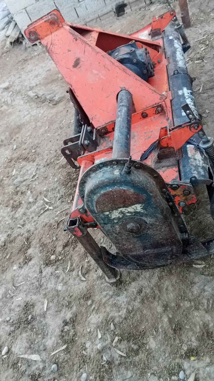 رافوسه البيع نضيفه جازه العمل ديالئ خانقين سعر مليون 800 وبيه مجال 
رقم تصال ***********
