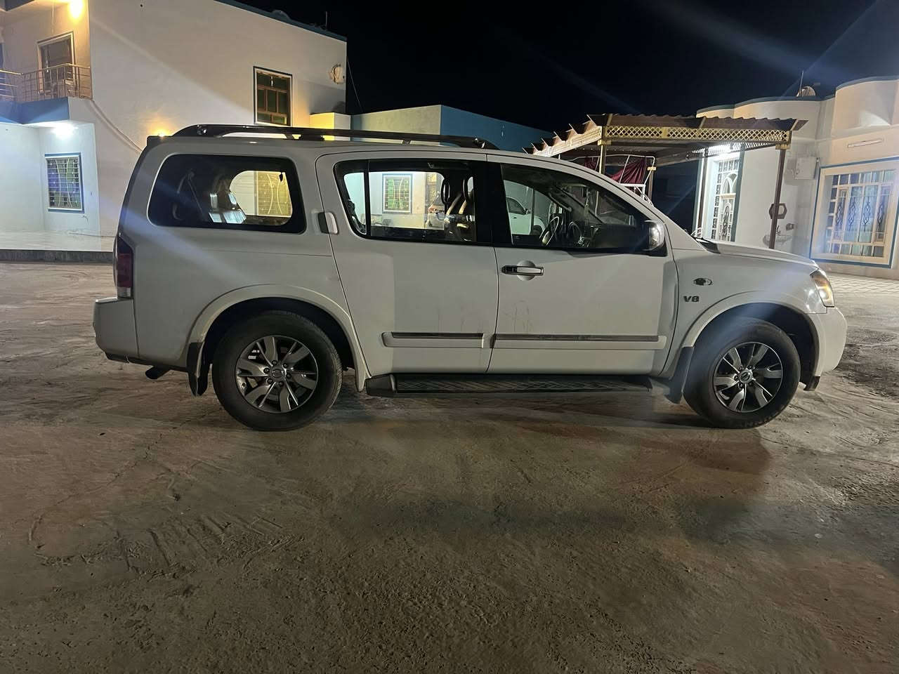 السلام عليكم
نيسان ارمادا ٢٠١١  فئة SL

محرك 8 سلندر ٥.٦ 

سبعه راكب كشانه جلد بصمة تشغيل وبصمتين باب 

كشن كهربائي سستم مسجل BOSS ١١ سماعة

رقم أربيل الجديد سنوية بسمي لل ٢٨ 

ضررها بونيد مبدل بلادي بامريكا اثر حالوب 

جاملغ امامي تعديل بارد شبرين وصبغ اثر ضربة حايط 

سيارة ماشية ١٠٢ ألف ميل كير ومحرك مامفتوح شرط 

رايدها ب ١١٥ وبيها مجال مكاني بالشركاط

***********
