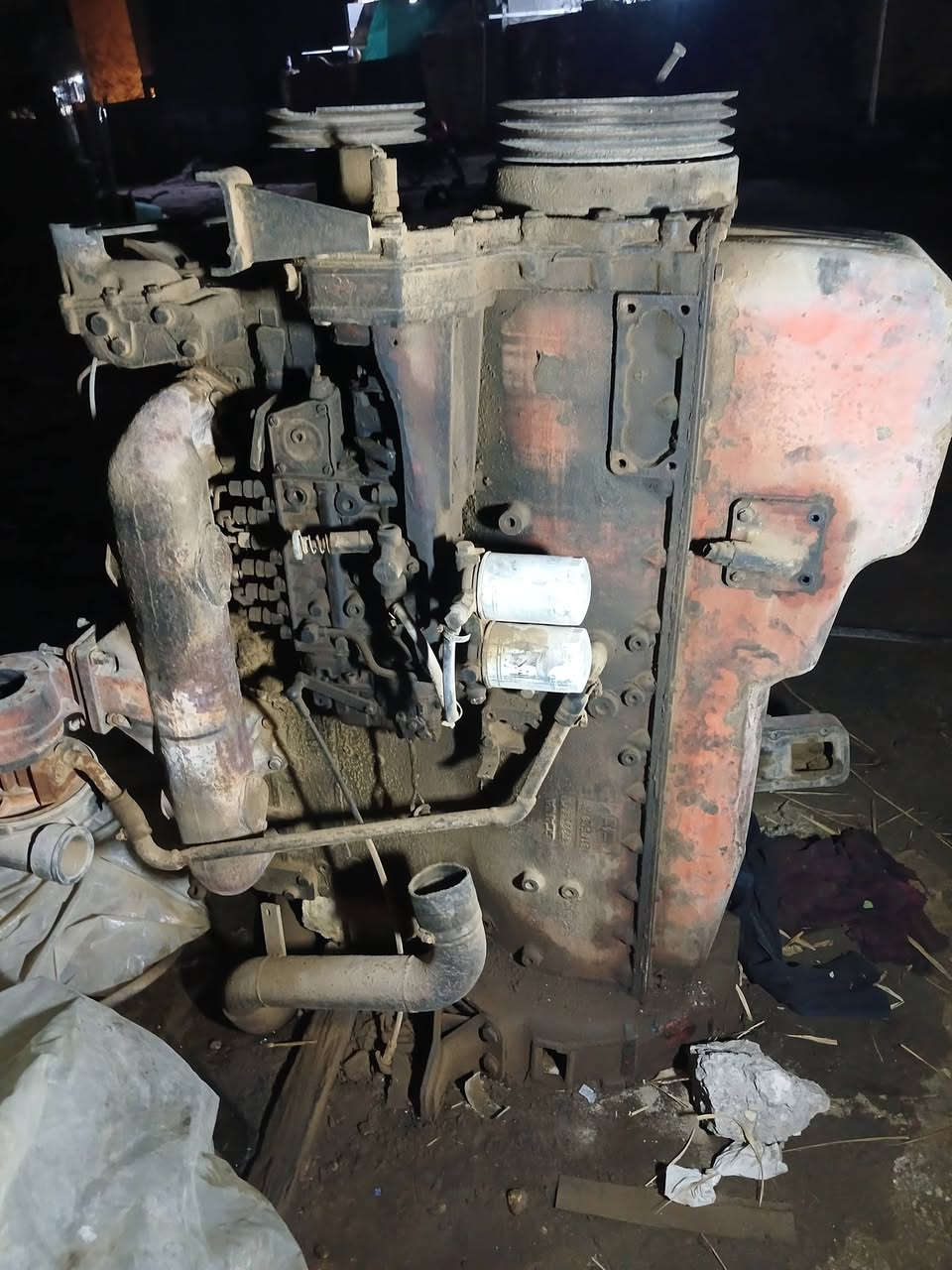 السلام عليكم مكينه 13 كامله هيه وتعرعاتها سايس عشرين بس كاضه المكان واسط ***********
