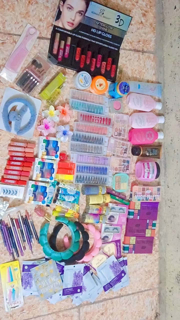 السلام عليكم عندي هاي شلعه مكياج وعنايه وماسكات ب110قطعه اواكثر كوله جديد مو شي ان لان سديت مشروعي كولهم ب50 الف موجود فديو الهم داخل المنشور كارتون كامل..


**إذا كنت صاحب هذا الإعلان وتريد حذفه لأي سبب، رجاءا أرسل رسالة إلى الدعم الفني**